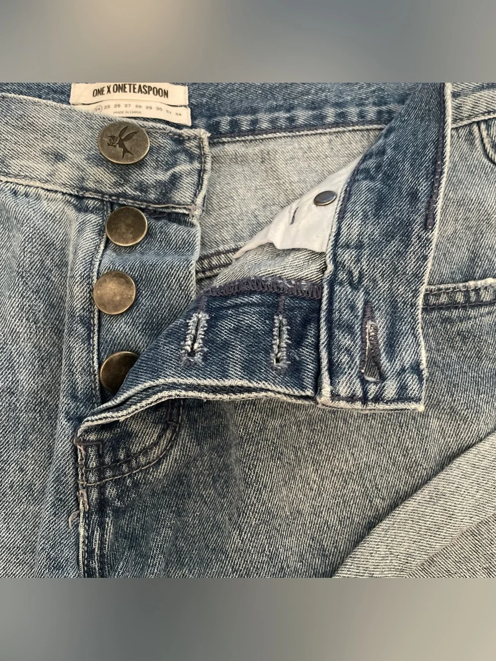 One Teaspoon SZ 24 Bandits Relaxed Fit Long Rise Shadow Pocket Jean Denim Shorts